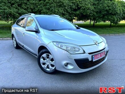 Рено Меган 2011 в Полтаве на Automoto.ua Серый Рено Меган, объемом двигателя 1.5 л и пробегом 178 тыс. км за 7400 $, фото 1 на Automoto.ua