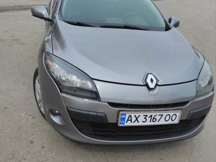 Серый Рено Меган, объемом двигателя 1.5 л и пробегом 299 тыс. км за 8000 $, фото 1 на Automoto.ua