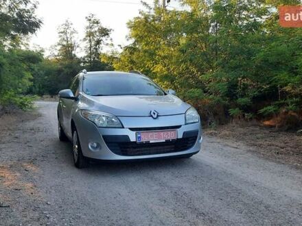 Рено Меган 2011 в Кропивницком (Кировограде) на Automoto.ua Серый Рено Меган, объемом двигателя 1.46 л и пробегом 178 тыс. км за 7500 $, фото 1 на Automoto.ua