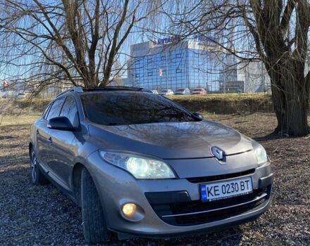 Серый Рено Меган, объемом двигателя 1.5 л и пробегом 305 тыс. км за 7600 $, фото 1 на Automoto.ua
