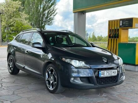Рено Меган 2011 в Днепре (Днепропетровске) на Automoto.ua Серый Рено Меган, объемом двигателя 2 л и пробегом 220 тыс. км за 8500 $, фото 1 на Automoto.ua