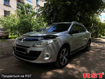 Рено Меган 2011 в Красноград на Automoto.ua Серый Рено Меган, объемом двигателя 1.5 л и пробегом 248 тыс. км за 7300 $, фото 1 на Automoto.ua
