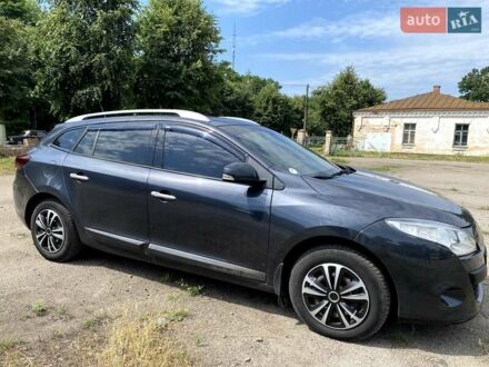 Рено Меган 2011 в Хороле на Automoto.ua Серый Рено Меган, объемом двигателя 1.5 л и пробегом 290 тыс. км за 7200 $, фото 1 на Automoto.ua