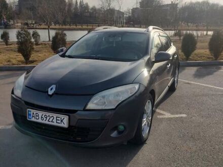Рено Меган 2011 в Хмельнике на Automoto.ua Серый Рено Меган, объемом двигателя 1.46 л и пробегом 306 тыс. км за 6750 $, фото 1 на Automoto.ua