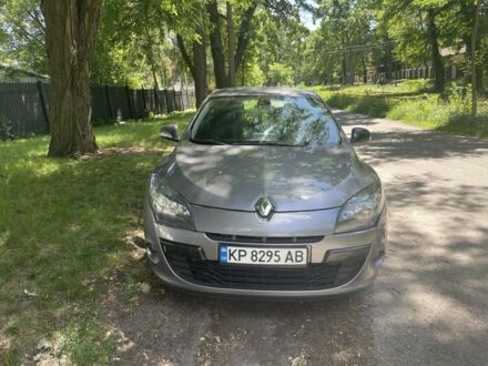Серый Рено Меган, объемом двигателя 1.5 л и пробегом 198 тыс. км за 8200 $, фото 1 на Automoto.ua
