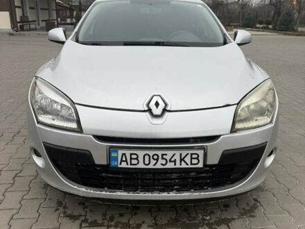 Серый Рено Меган, объемом двигателя 1.46 л и пробегом 299 тыс. км за 4000 $, фото 1 на Automoto.ua