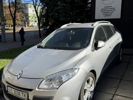 Серый Рено Меган, объемом двигателя 1.9 л и пробегом 180 тыс. км за 6350 $, фото 1 на Automoto.ua