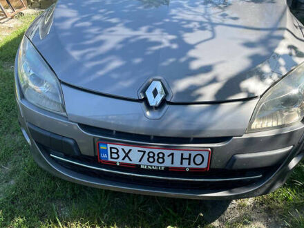 Рено Меган 2011 в Черткове на Automoto.ua Серый Рено Меган, объемом двигателя 1.5 л и пробегом 211 тыс. км за 8000 $, фото 1 на Automoto.ua