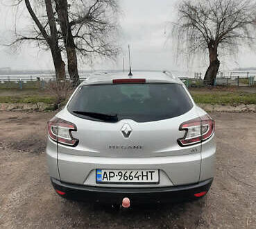 Серый Рено Меган, объемом двигателя 1.87 л и пробегом 220 тыс. км за 6800 $, фото 1 на Automoto.ua