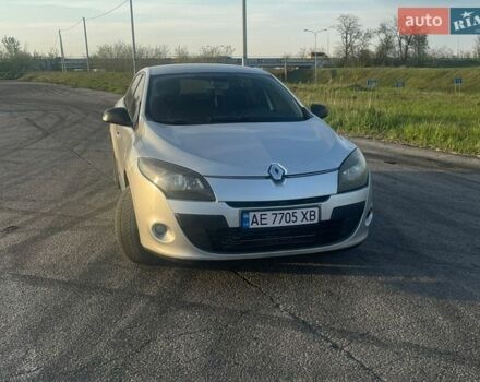 Серый Рено Меган, объемом двигателя 1.5 л и пробегом 200 тыс. км за 6400 $, фото 1 на Automoto.ua