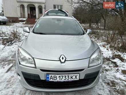 Рено Меган 2011 у Вінниці на Automoto.ua Сірий Рено Меган, об'ємом двигуна 1.46 л та пробігом 275 тис. км за 6499 $, фото 1 на Automoto.ua