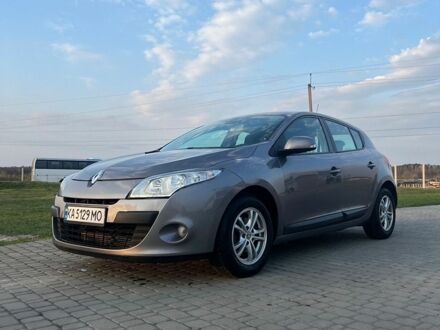 Сірий Рено Меган, об'ємом двигуна 1.46 л та пробігом 250 тис. км за 5300 $, фото 1 на Automoto.ua