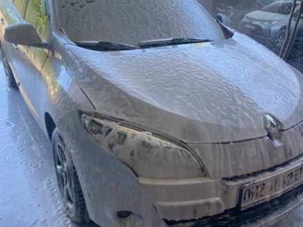 Серый Рено Меган, объемом двигателя 1.6 л и пробегом 290 тыс. км за 2732 $, фото 1 на Automoto.ua