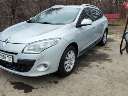 Серый Рено Меган, объемом двигателя 1.46 л и пробегом 276 тыс. км за 5299 $, фото 1 на Automoto.ua