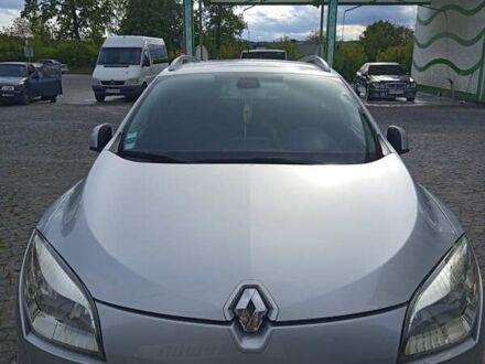 Сірий Рено Меган, об'ємом двигуна 1.46 л та пробігом 250 тис. км за 7850 $, фото 1 на Automoto.ua