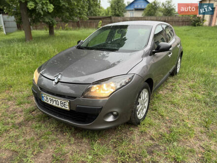 Рено Меган 2011 у Городне на Automoto.ua Сірий Рено Меган, об'ємом двигуна 1.46 л та пробігом 138 тис. км за 6100 $, фото 1 на Automoto.ua