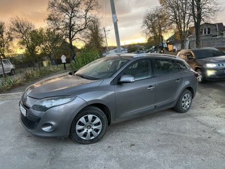 Рено Меган 2011 в Кобеляках на Automoto.ua Серый Рено Меган, объемом двигателя 1.5 л и пробегом 200 тыс. км за 5650 $, фото 1 на Automoto.ua