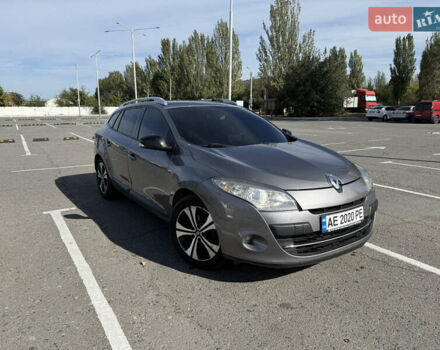 Серый Рено Меган, объемом двигателя 1.46 л и пробегом 299 тыс. км за 6999 $, фото 1 на Automoto.ua
