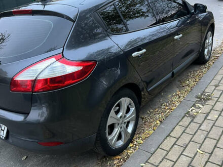 Рено Меган 2011 в Киеве на Automoto.ua Серый Рено Меган, объемом двигателя 1.5 л и пробегом 152 тыс. км за 6700 $, фото 1 на Automoto.ua