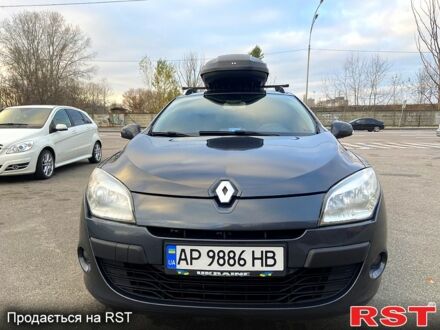 Рено Меган 2011 в Киеве на Automoto.ua Серый Рено Меган, объемом двигателя 15 л и пробегом 233 тыс. км за 7000 $, фото 1 на Automoto.ua