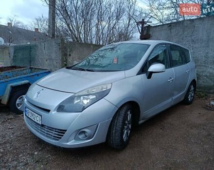 Серый Рено Меган, объемом двигателя 1.46 л и пробегом 290 тыс. км за 5900 $, фото 1 на Automoto.ua