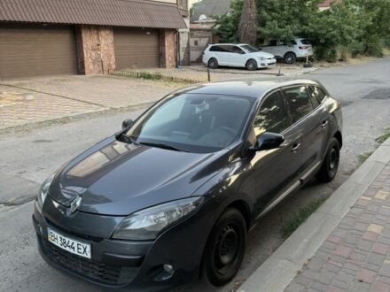Сірий Рено Меган, об'ємом двигуна 1.5 л та пробігом 327 тис. км за 4950 $, фото 1 на Automoto.ua