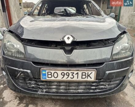 Серый Рено Меган, объемом двигателя 1.5 л и пробегом 215 тыс. км за 2100 $, фото 1 на Automoto.ua