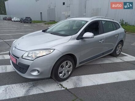 Рено Меган 2011 в Полтаве на Automoto.ua Серый Рено Меган, объемом двигателя 1.5 л и пробегом 150 тыс. км за 8750 $, фото 1 на Automoto.ua