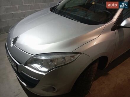 Сірий Рено Меган, об'ємом двигуна 1.6 л та пробігом 196 тис. км за 7200 $, фото 1 на Automoto.ua