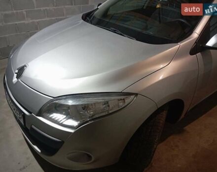 Серый Рено Меган, объемом двигателя 1.6 л и пробегом 196 тыс. км за 7200 $, фото 1 на Automoto.ua