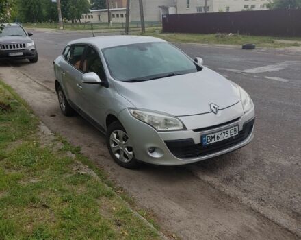 Рено Меган 2012 в Ужгороде на Automoto.ua Серый Рено Меган, объемом двигателя 1.5 л и пробегом 280 тыс. км за 7400 $, фото 1 на Automoto.ua