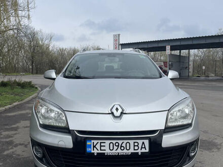 Рено Меган 2012 у Дніпро (Дніпропетровську) на Automoto.ua Сірий Рено Меган, об'ємом двигуна 1.46 л та пробігом 268 тис. км за 7999 $, фото 1 на Automoto.ua