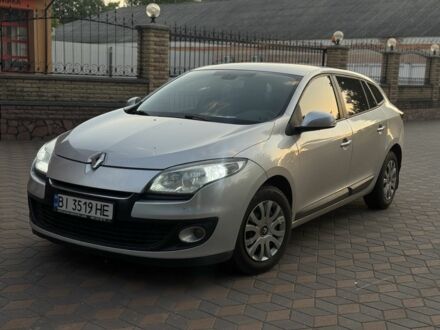 Рено Меган 2012 в Лубнах на Automoto.ua Серый Рено Меган, объемом двигателя 1.5 л и пробегом 225 тыс. км за 7750 $, фото 1 на Automoto.ua