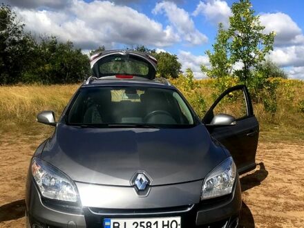 Рено Меган 2012 у Лубнах на Automoto.ua Сірий Рено Меган, об'ємом двигуна 1.5 л та пробігом 289 тис. км за 7800 $, фото 1 на Automoto.ua