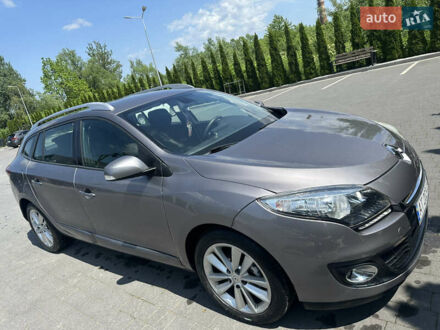 Рено Меган 2012 в Надворной на Automoto.ua Серый Рено Меган, объемом двигателя 1.46 л и пробегом 240 тыс. км за 7600 $, фото 1 на Automoto.ua