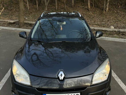 Рено Меган 2012 в Черкассах на Automoto.ua Серый Рено Меган, объемом двигателя 1.5 л и пробегом 287 тыс. км за 6150 $, фото 1 на Automoto.ua