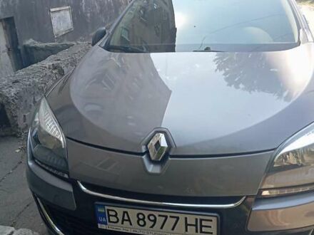 Рено Меган 2012 в Петрово на Automoto.ua Серый Рено Меган, объемом двигателя 1.4 л и пробегом 220 тыс. км за 8200 $, фото 1 на Automoto.ua