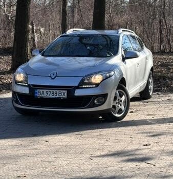 Серый Рено Меган, объемом двигателя 1.5 л и пробегом 235 тыс. км за 7950 $, фото 1 на Automoto.ua