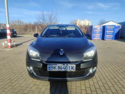 Рено Меган 2012 у Дубно на Automoto.ua Сірий Рено Меган, об'ємом двигуна 1.5 л та пробігом 220 тис. км за 8400 $, фото 1 на Automoto.ua