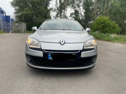 Рено Меган 2012 у Харкові на Automoto.ua Сірий Рено Меган, об'ємом двигуна 1.5 л та пробігом 270 тис. км за 7200 $, фото 1 на Automoto.ua