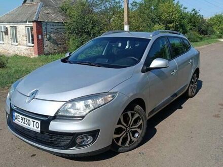 Рено Меган 2012 в Днепре (Днепропетровске) на Automoto.ua Серый Рено Меган, объемом двигателя 1.46 л и пробегом 215 тыс. км за 7999 $, фото 1 на Automoto.ua