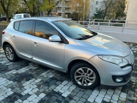 Рено Меган 2012 в Обухове на Automoto.ua Серый Рено Меган, объемом двигателя 1.5 л и пробегом 360 тыс. км за 6900 $, фото 1 на Automoto.ua