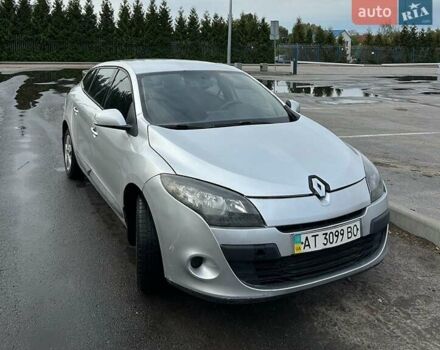 Серый Рено Меган, объемом двигателя 1.46 л и пробегом 239 тыс. км за 5300 $, фото 1 на Automoto.ua