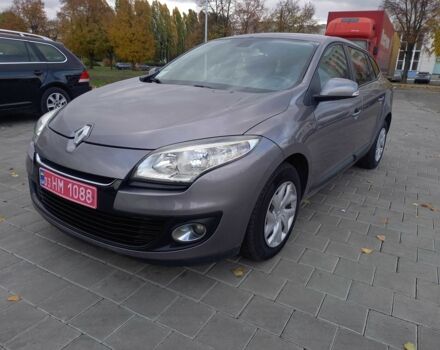 Рено Меган 2012 у Черкасах на Automoto.ua Сірий Рено Меган, об'ємом двигуна 1.5 л та пробігом 191 тис. км за 7950 $, фото 1 на Automoto.ua