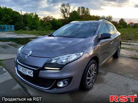 Рено Меган 2012 в Николаеве на Automoto.ua Серый Рено Меган, объемом двигателя 1.5 л и пробегом 256 тыс. км за 8700 $, фото 1 на Automoto.ua