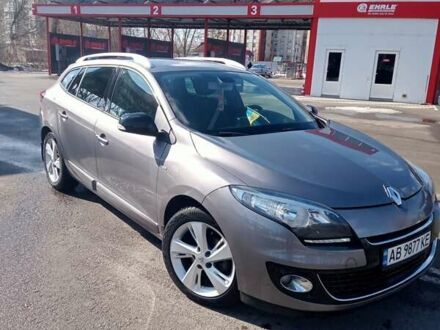 Серый Рено Меган, объемом двигателя 1.46 л и пробегом 240 тыс. км за 8400 $, фото 1 на Automoto.ua