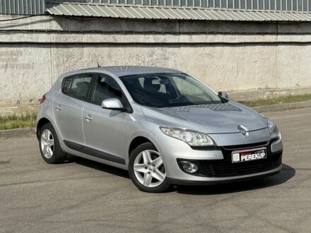 Серый Рено Меган, объемом двигателя 1.5 л и пробегом 215 тыс. км за 7999 $, фото 1 на Automoto.ua