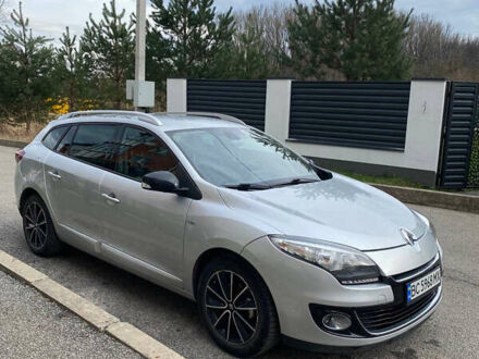 Сірий Рено Меган, об'ємом двигуна 1.6 л та пробігом 260 тис. км за 8400 $, фото 1 на Automoto.ua