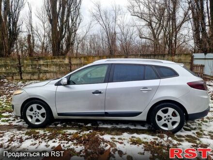 Серый Рено Меган, объемом двигателя 1.5 л и пробегом 30500 тыс. км за 5500 $, фото 1 на Automoto.ua