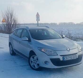 Рено Меган 2012 в Чернигове на Automoto.ua Серый Рено Меган, объемом двигателя 1.46 л и пробегом 209 тыс. км за 6600 $, фото 1 на Automoto.ua